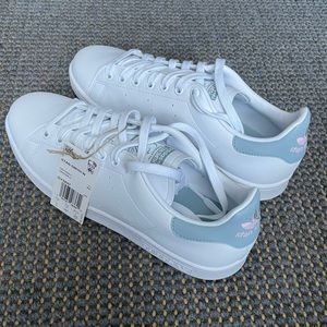 Never worn! NWT Stan Smiths in Cloud White / Magic Grey | Women’s Size 9